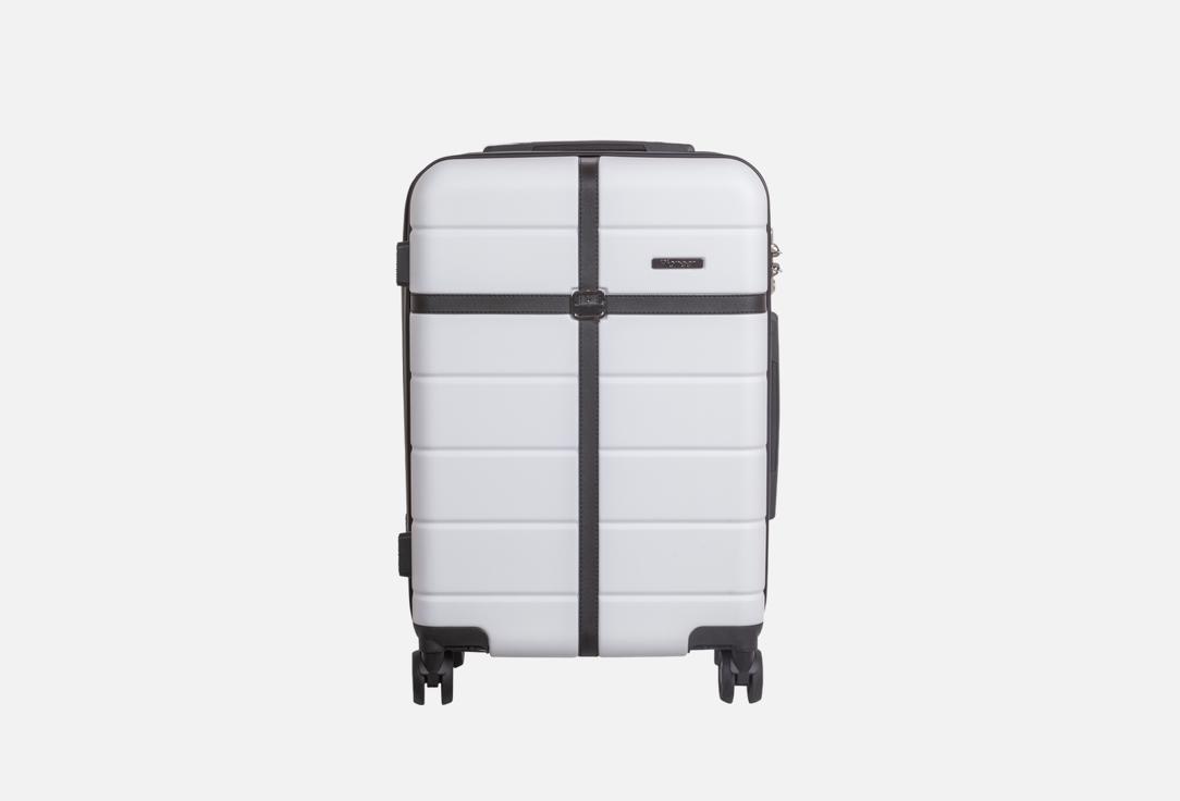 Изображение товара Компактный чемодан Pioneer Retro PS-04220 на колесах 35 л легкий и прочный