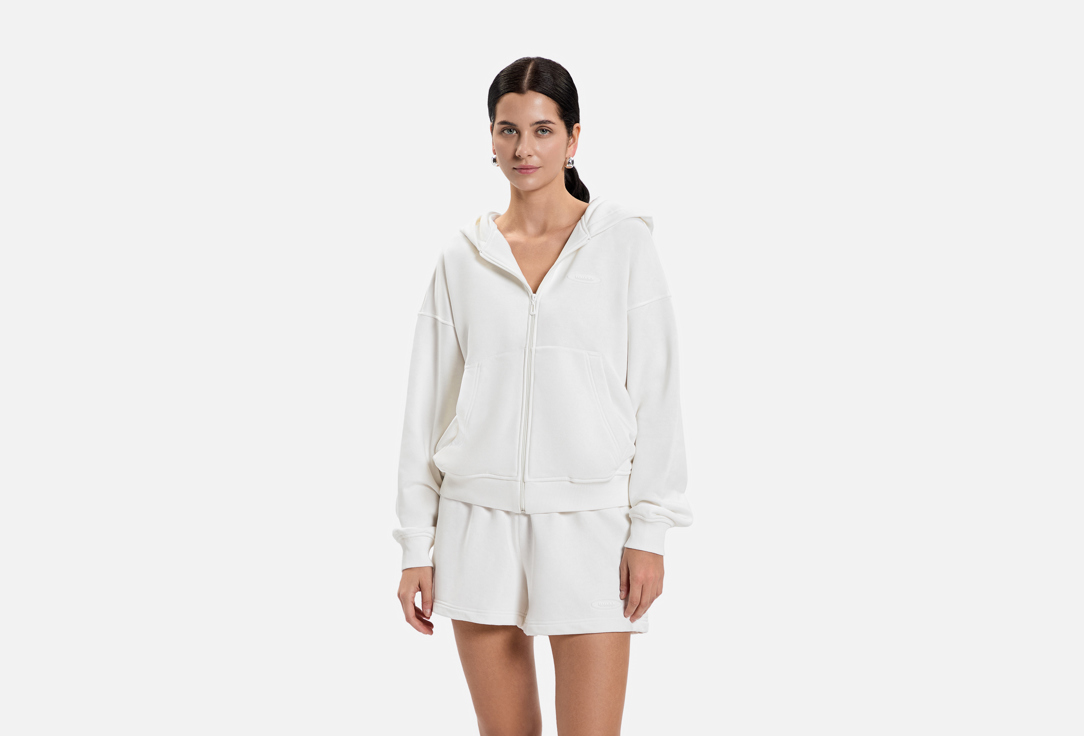 Изображение товара Зип-худи mass.corporation молочное - стильный и удобный вариант для женщин