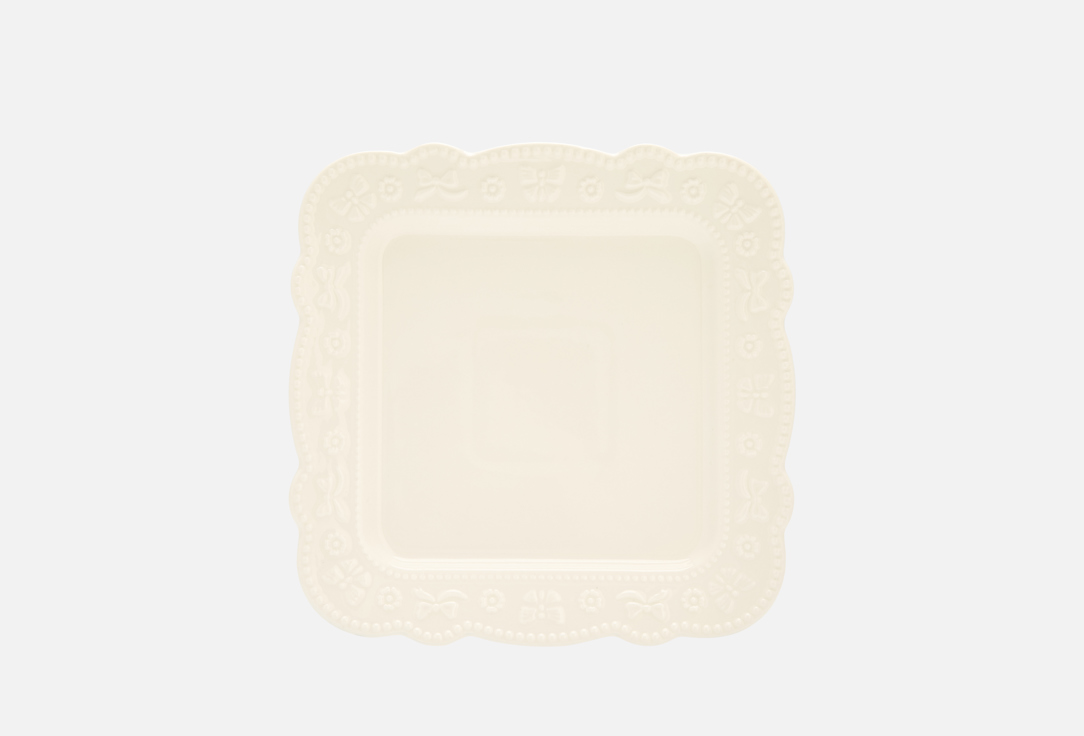 Изображение товара Тарелка ROOMI квадратная, Кокетливые бантики, 20 см