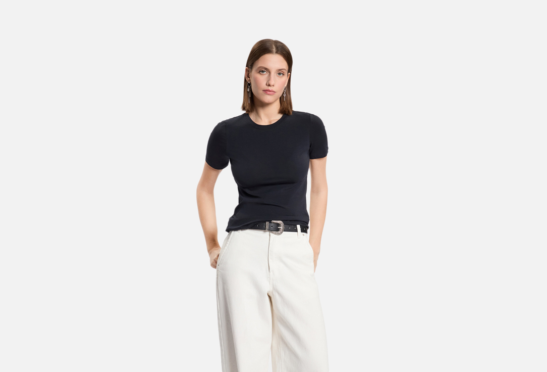 Изображение товара Женская футболка Mark Formelle черная приталенного кроя из хлопка