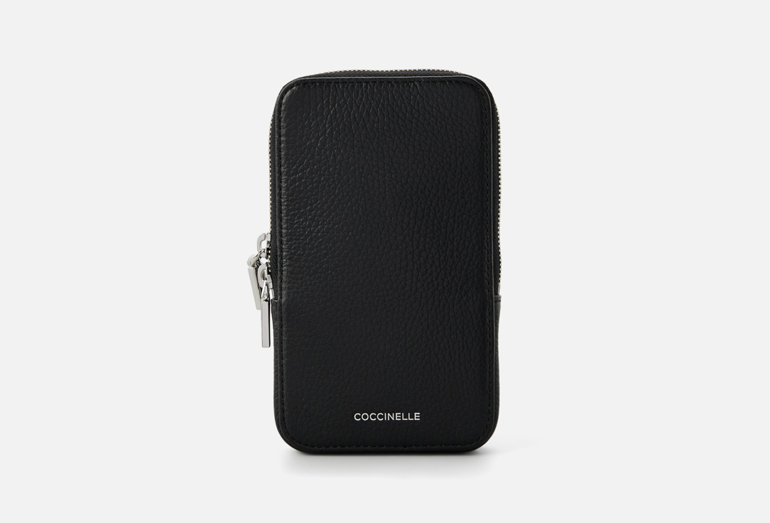 Изображение товара Кожаная сумка для телефона Coccinelle Flor черная с регулировым ремнем