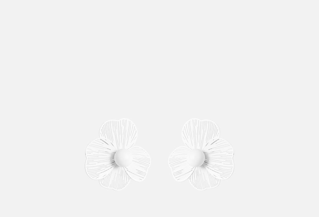 Изображение товара Серьги Attribute Shop Белый цветок