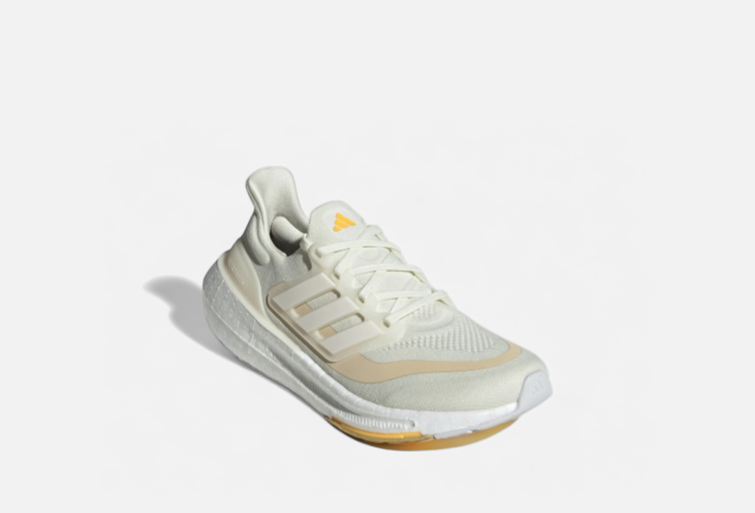 Кроссовки ADIDAS Ultra Boost 4 UK \ 5,5 US мл