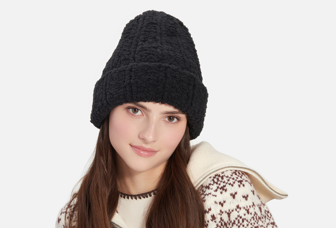 Изображение товара Шапка Check Ya Head из объемной пушистой пряжи