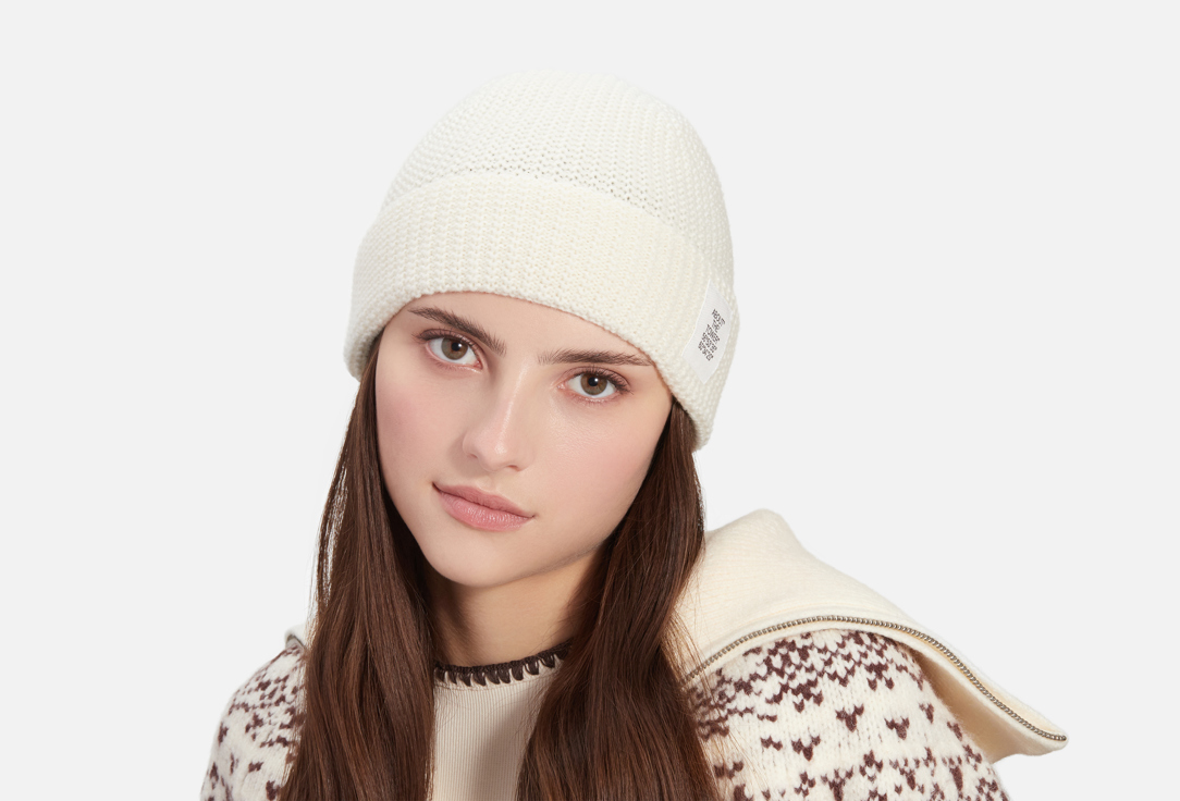 Изображение товара Теплая зимняя шапка-бини с двойным отворотом из шерсти альпаки и мериноса