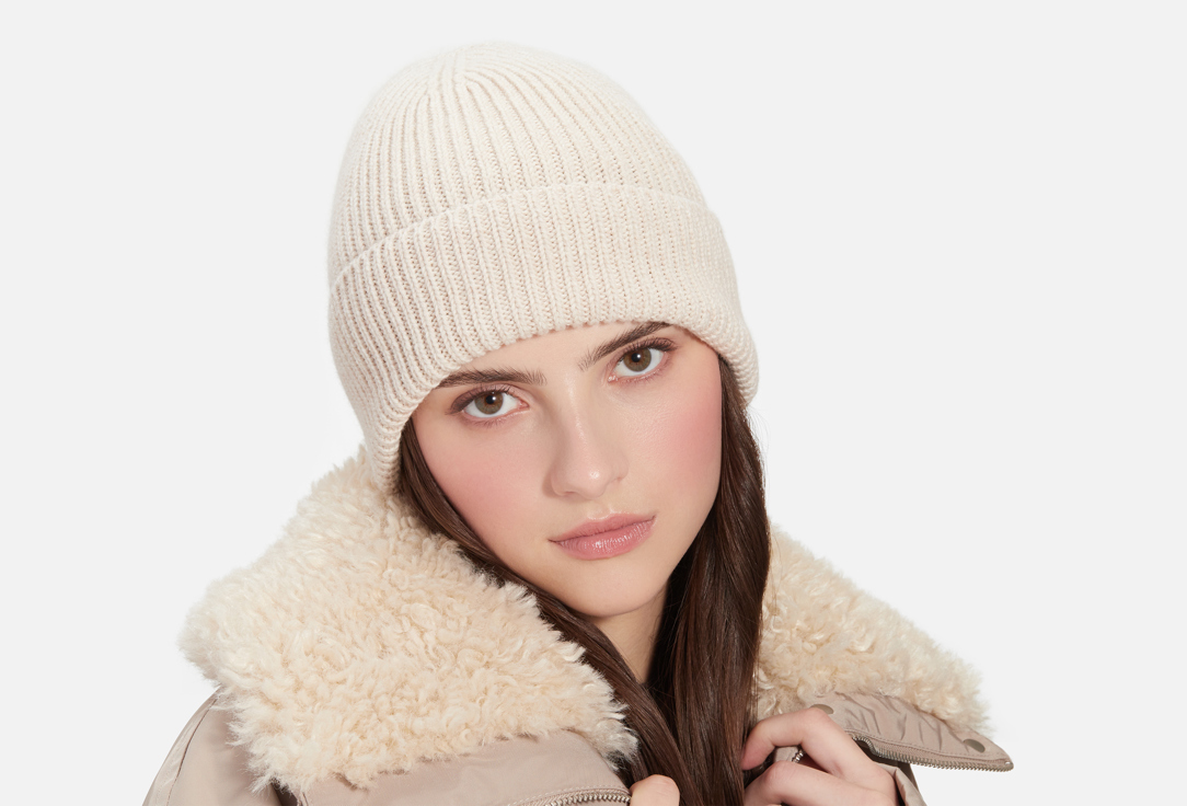 Изображение товара Шапка A°t't" Базовая однослойная - стильный зимний аксессуар