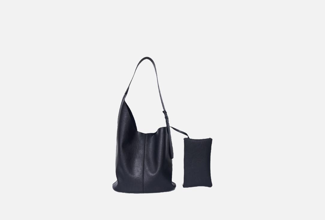 Черная 8978₽