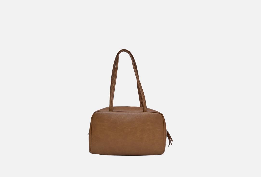 Изображение товара Кожаная сумка-багет Reversal Молочный-шоколад для женщин, натуральная кожа