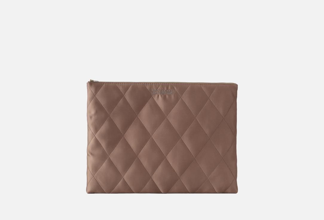 Изображение товара Элегантный шелковый чехол для ноутбука COZY AND COZY шоколадный 34х25х2 см