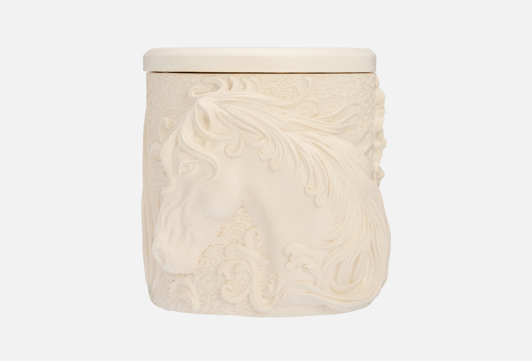 Изображение товара Ароматическая свеча TAKO Home лошадь в гипсовом подсвечнике 100 мл