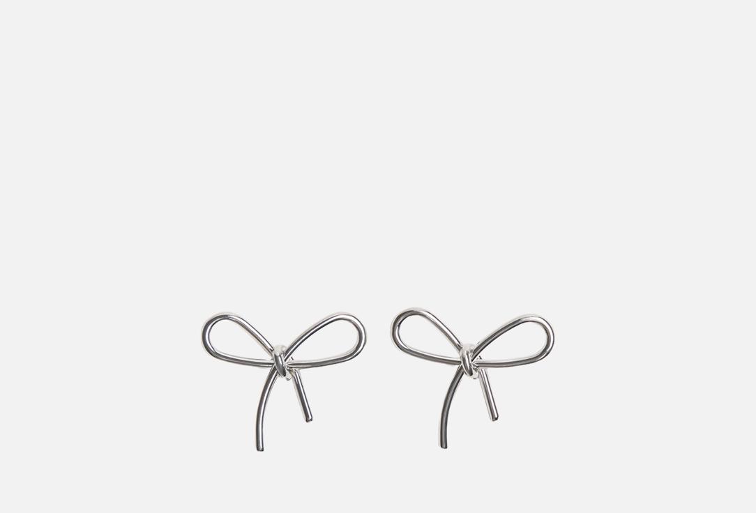 Изображение товара Женские серьги Befree в виде бантов серебристые 2 см аксессуар для женщин