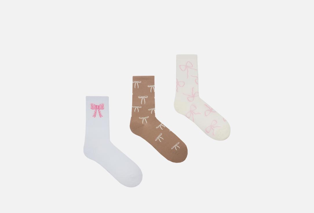 Изображение товара Комплект из 3 пар носков Mark Formelle для женщин демисезонный универсальный