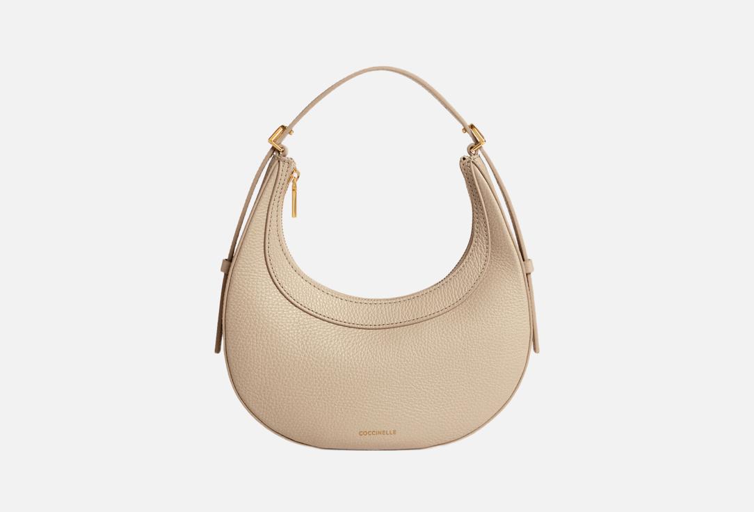 Изображение товара Кожаная сумка хобо Coccinelle WHISPER натуральная кожа минимализм